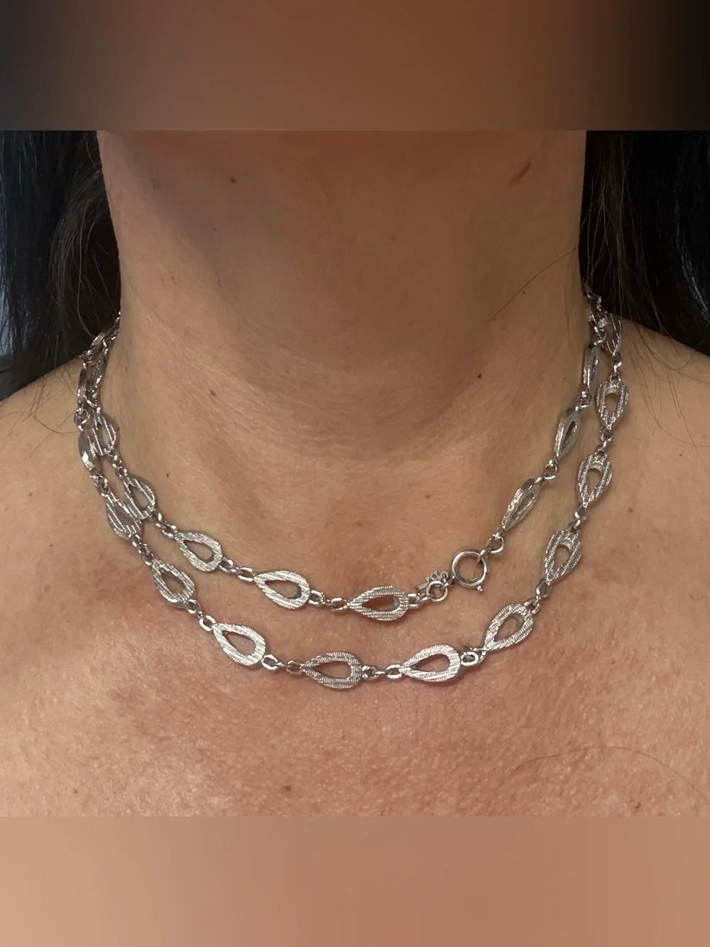 Vintage Signed CROWN TRIFARI Textured Silver Tone TEARDROP LINK Necklace 33”